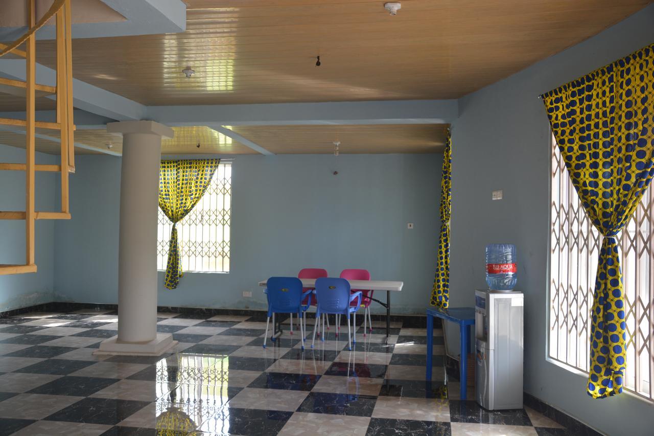 The Accra Backpackers Hostel Екстер'єр фото