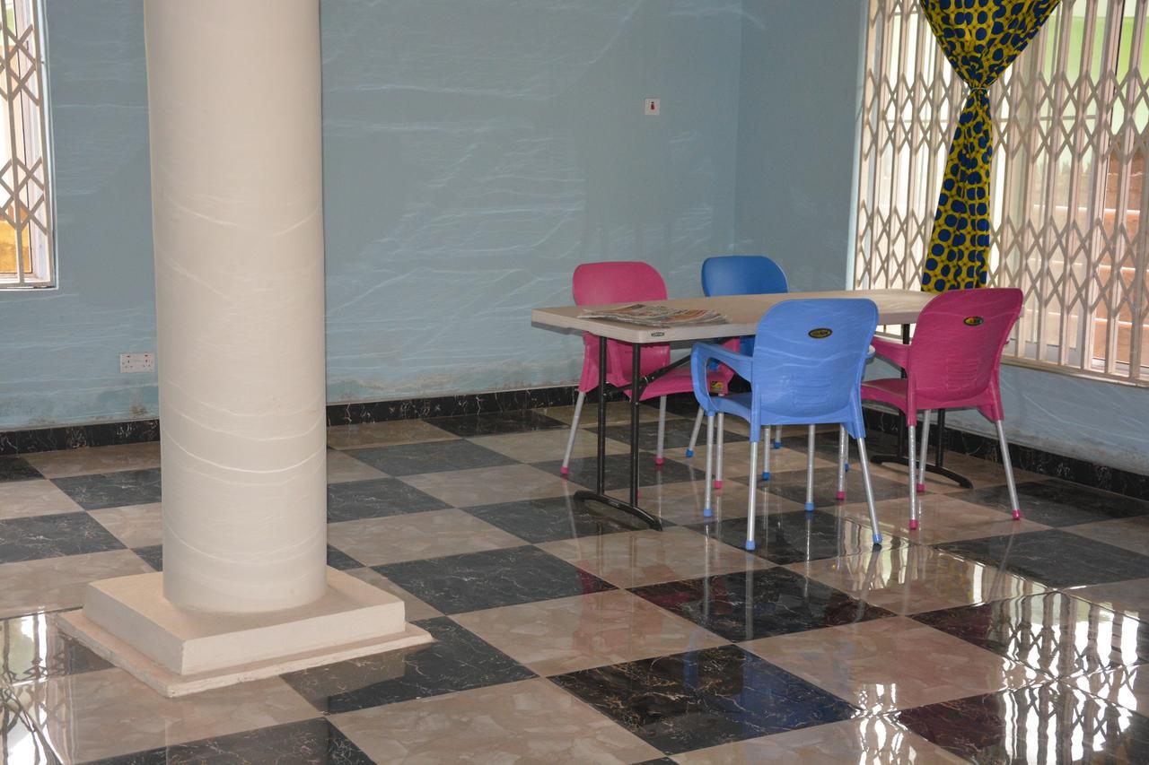 The Accra Backpackers Hostel Екстер'єр фото