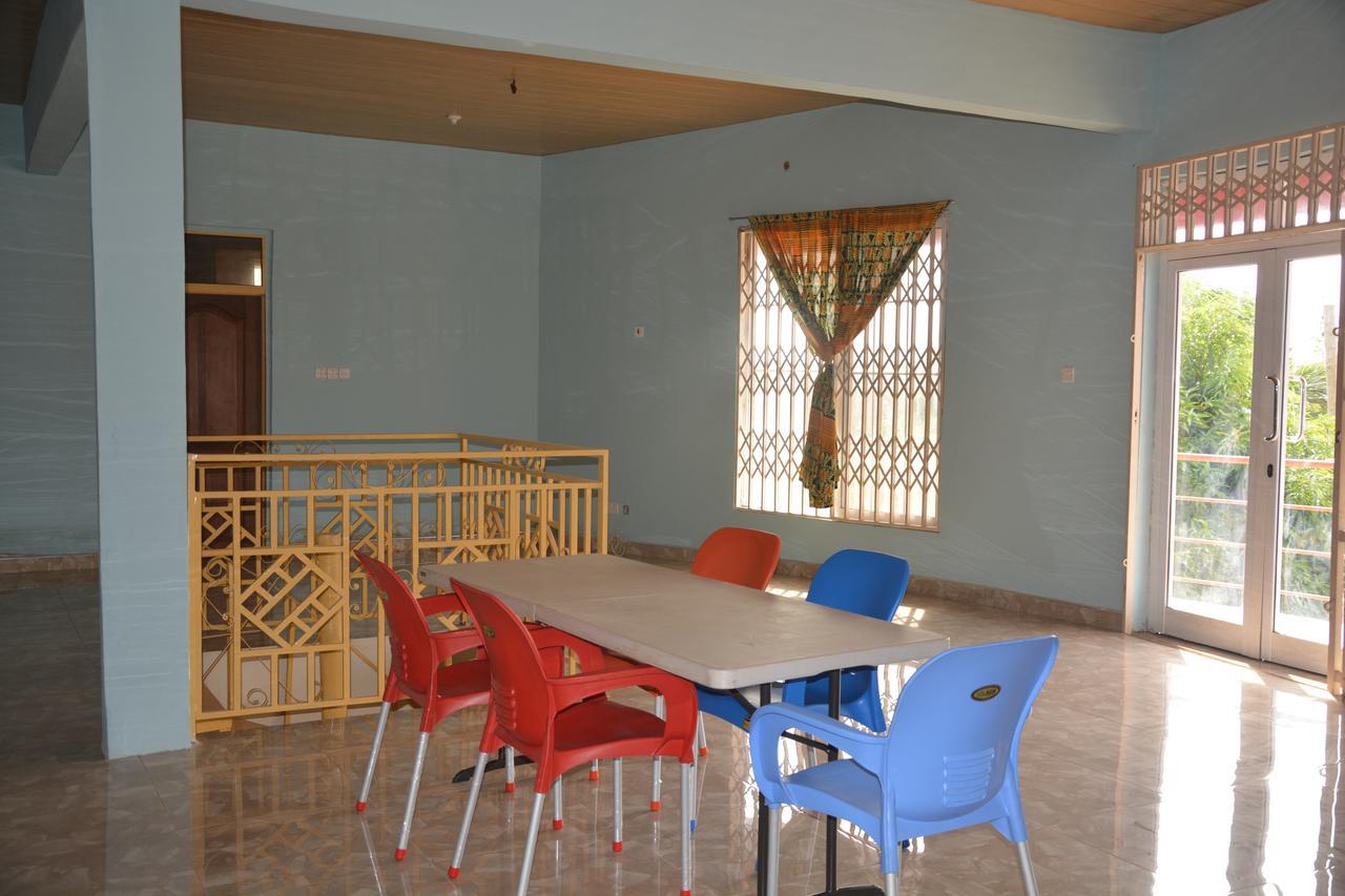 The Accra Backpackers Hostel Екстер'єр фото