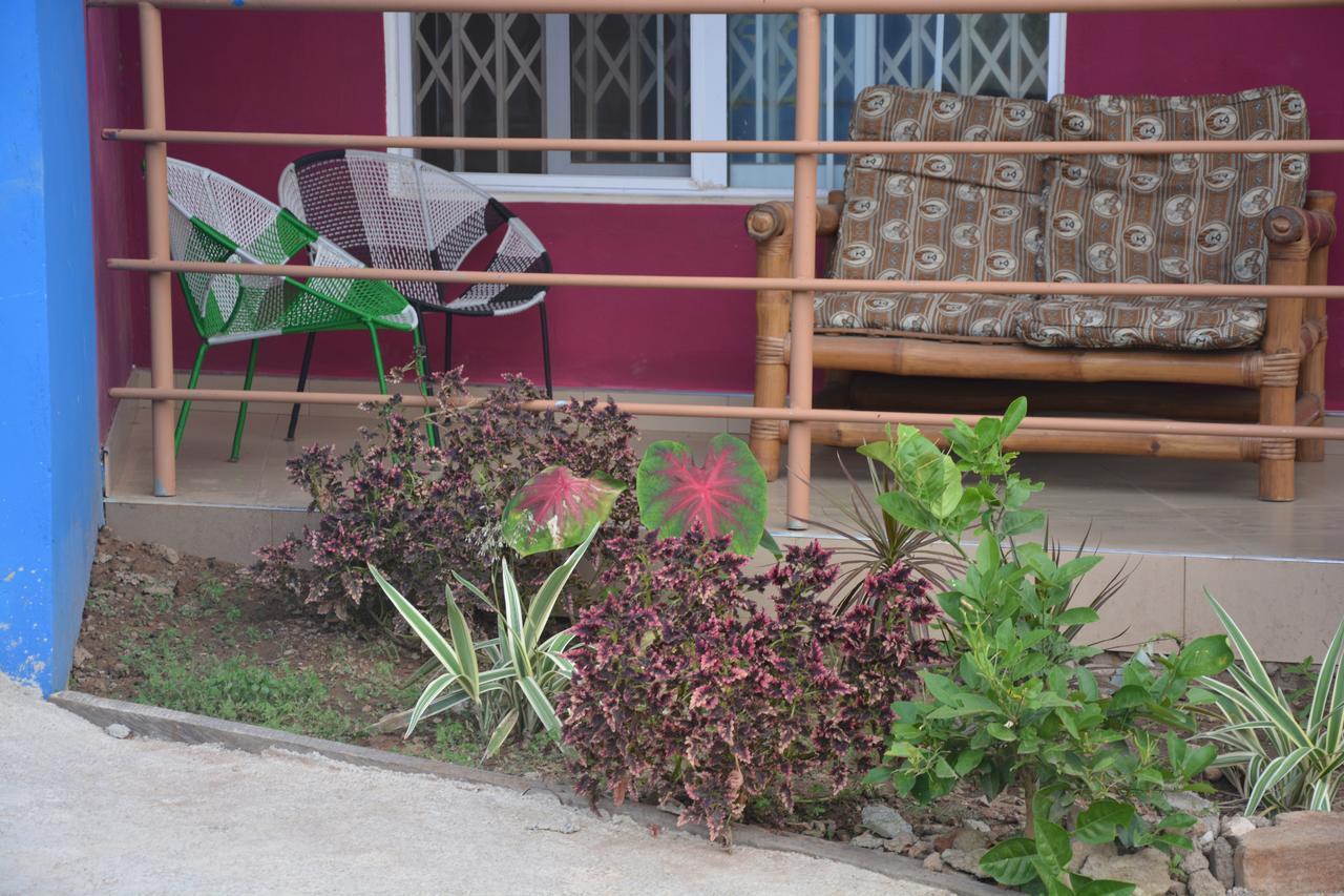 The Accra Backpackers Hostel Екстер'єр фото